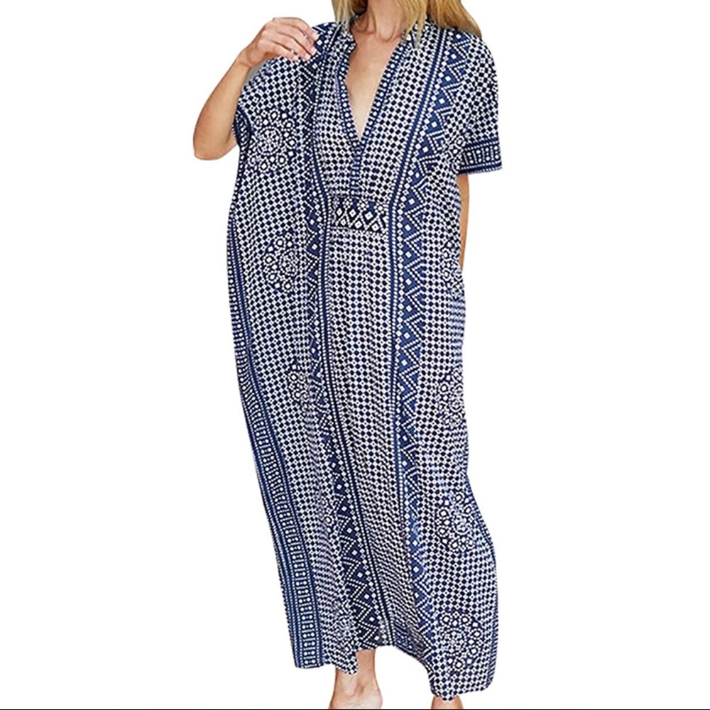Blue and white caftan
